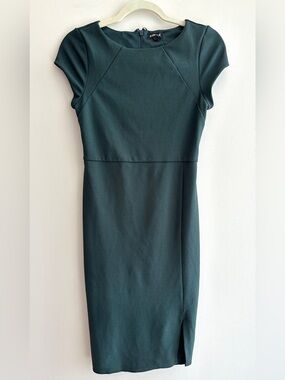 Express Cap Sleeve Fitted Sheath Business Casual Work Dress, Emerald Green, XS